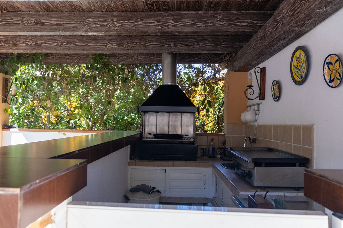 6 Bed Townhouse for sale in Playamar Costa Del Sol, Málaga, Spain