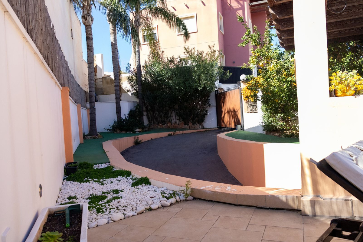 6 Bed Townhouse for sale in Playamar Costa Del Sol, Málaga, Spain