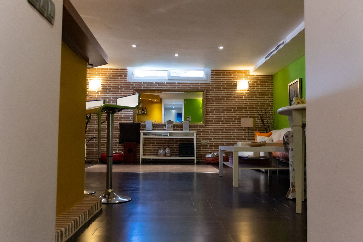 6 Bed Townhouse for sale in Playamar Costa Del Sol, Málaga, Spain