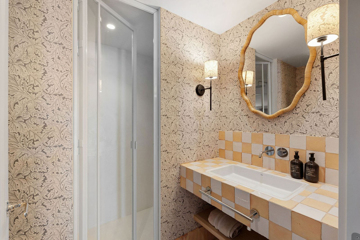 3 Bed Apartment for sale in Nueva Andalucía Costa Del Sol, Málaga, Spain