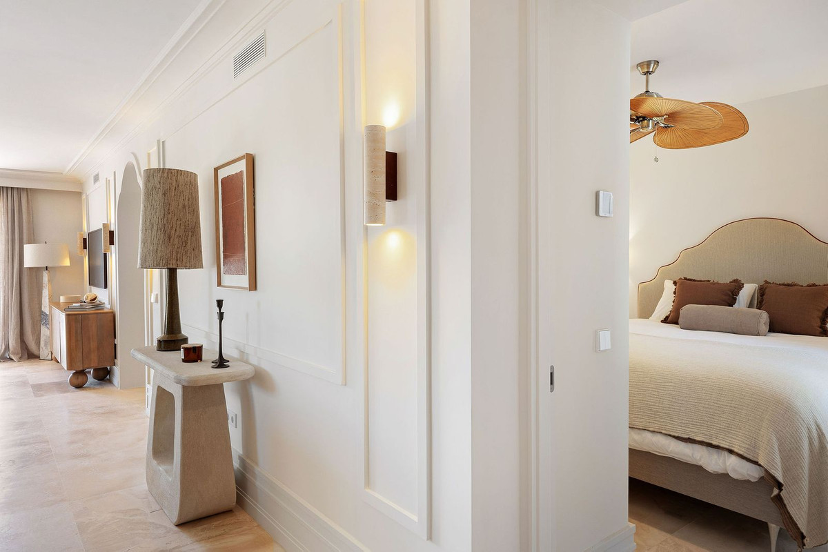 3 Bed Apartment for sale in Nueva Andalucía Costa Del Sol, Málaga, Spain