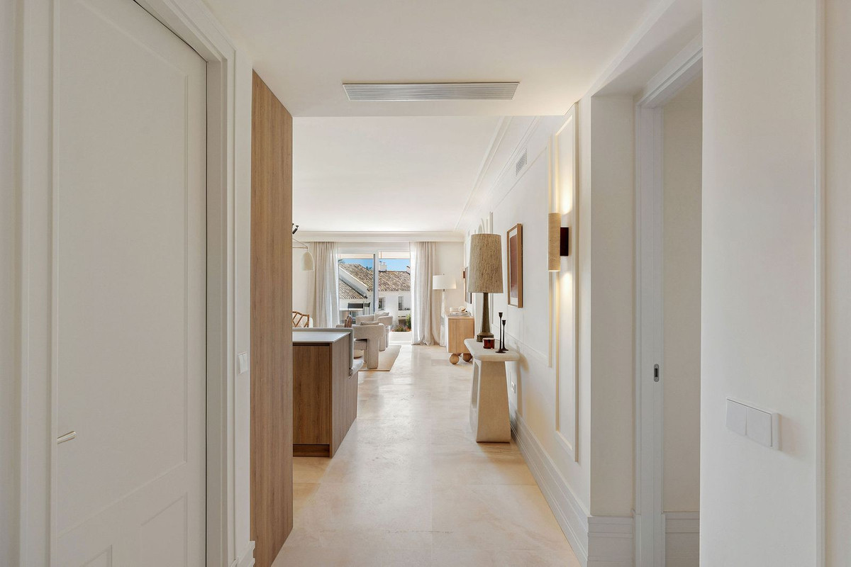 3 Bed Apartment for sale in Nueva Andalucía Costa Del Sol, Málaga, Spain