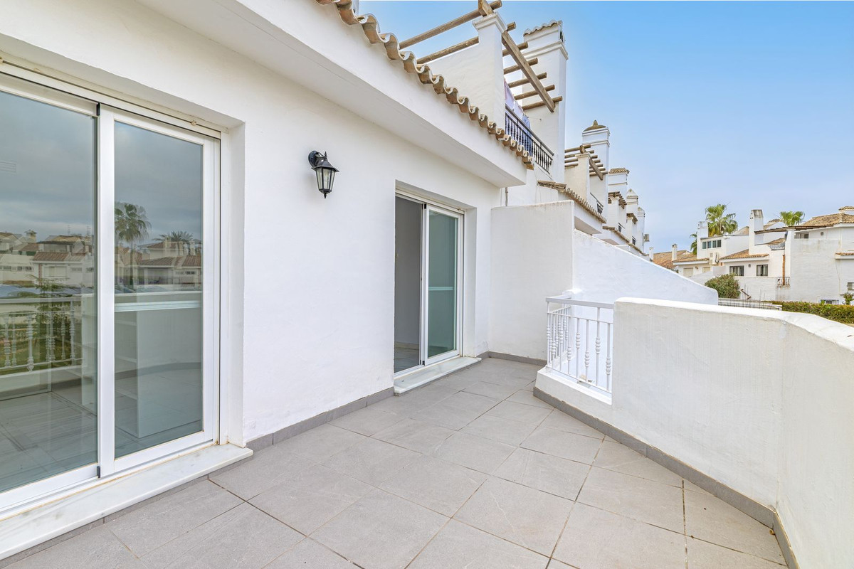3 Bed Townhouse for sale in Nueva Andalucía Costa Del Sol, Málaga, Spain