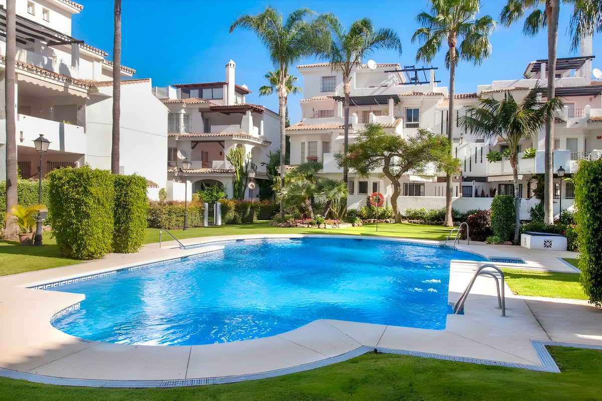 3 Bed Townhouse for sale in Nueva Andalucía Costa Del Sol, Málaga, Spain