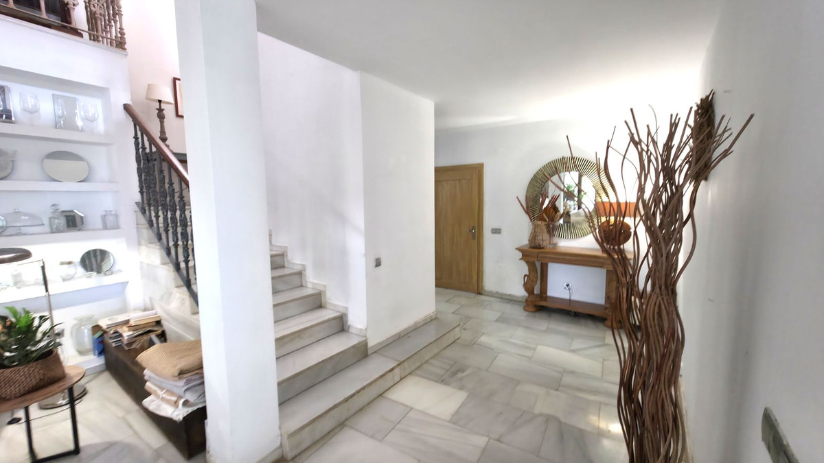 6 Bed Townhouse for sale in Atalaya Costa Del Sol, Málaga, Spain