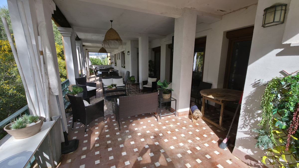 6 Bed Townhouse for sale in Atalaya Costa Del Sol, Málaga, Spain