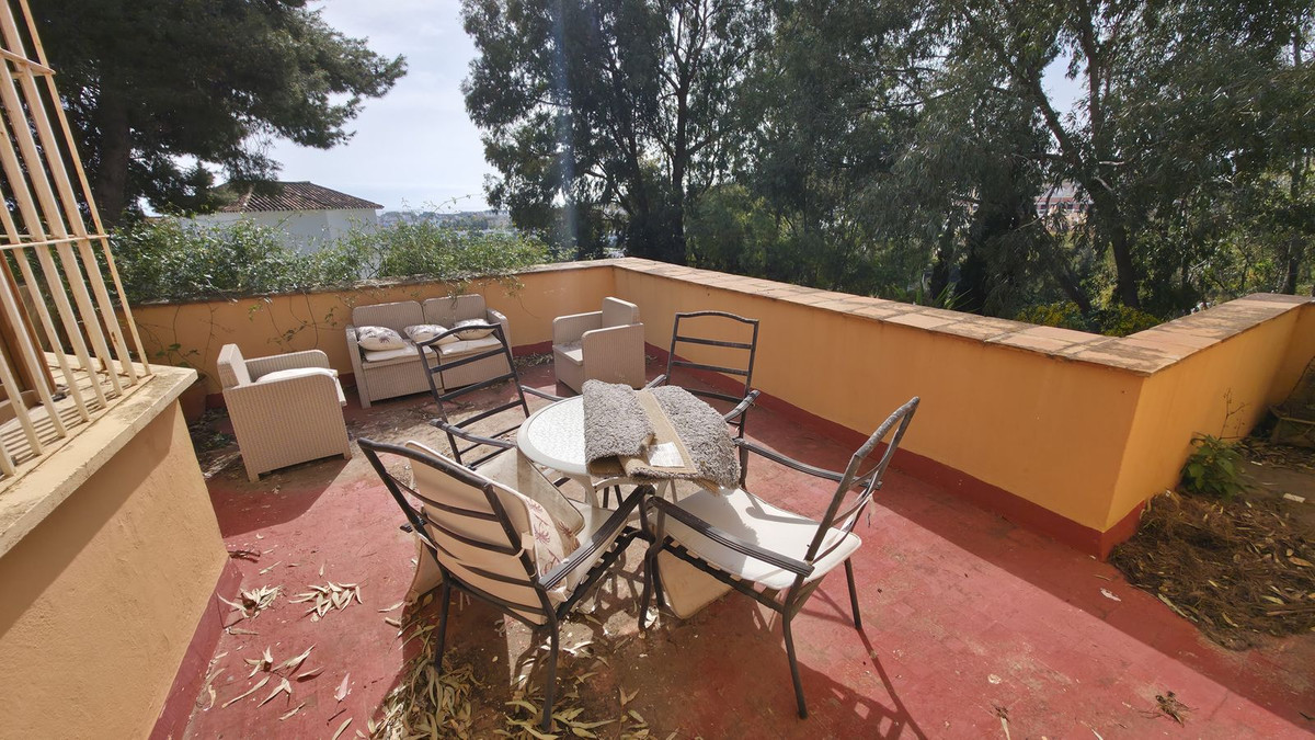 6 Bed Townhouse for sale in Atalaya Costa Del Sol, Málaga, Spain