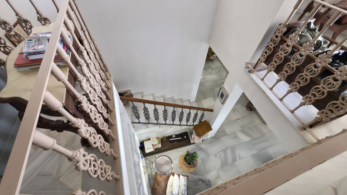6 Bed Townhouse for sale in Atalaya Costa Del Sol, Málaga, Spain