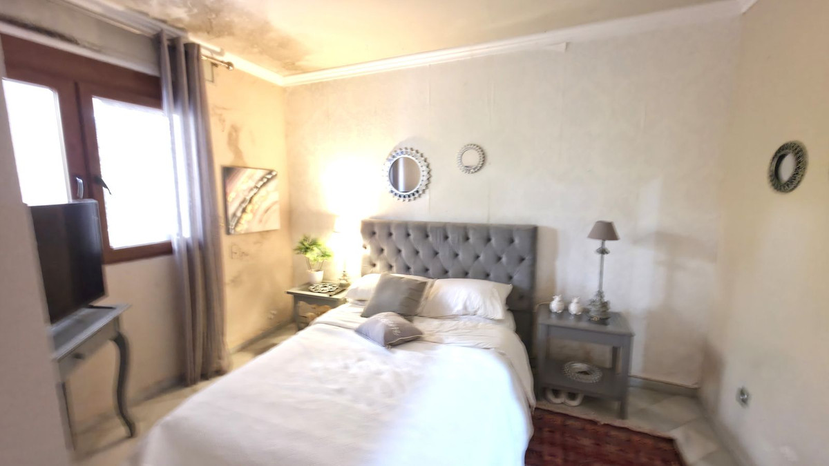 6 Bed Townhouse for sale in Atalaya Costa Del Sol, Málaga, Spain