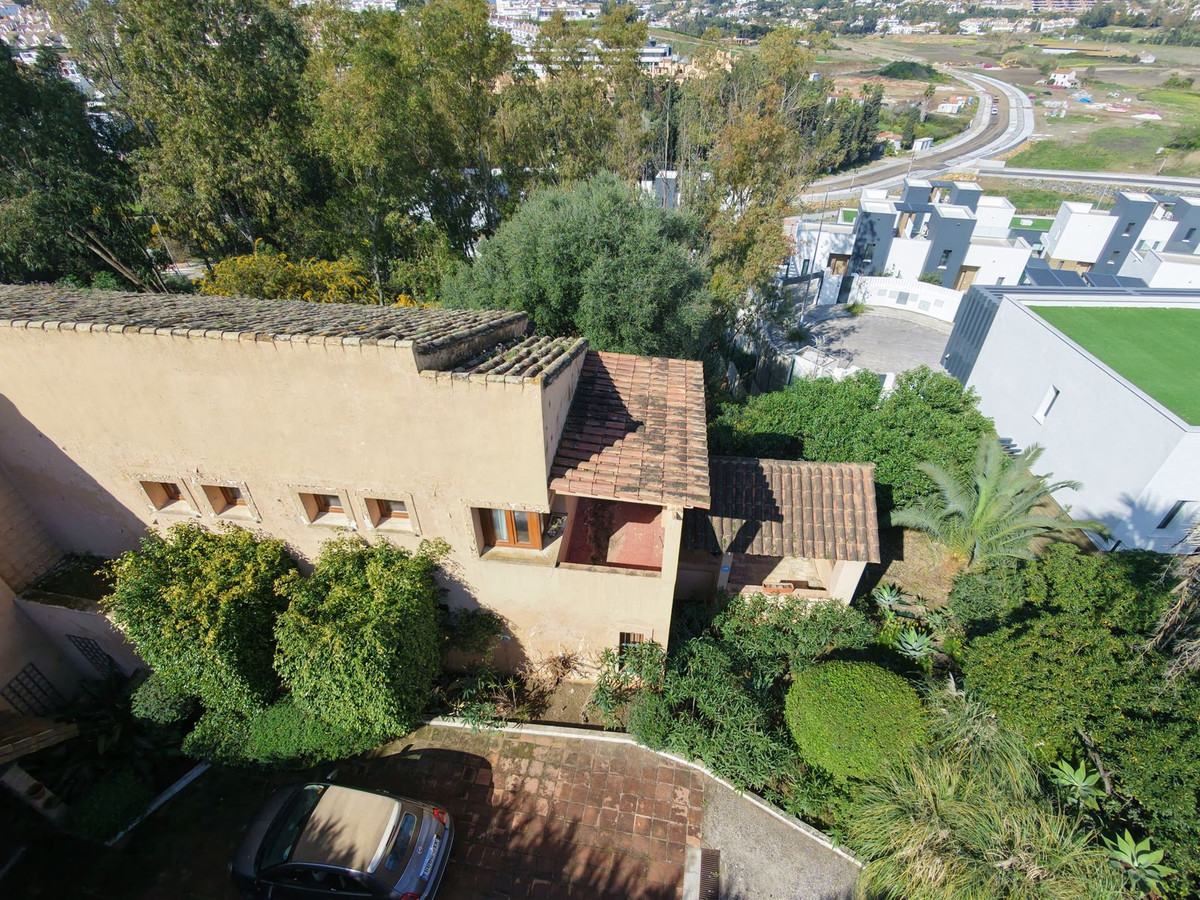 6 Bed Townhouse for sale in Atalaya Costa Del Sol, Málaga, Spain