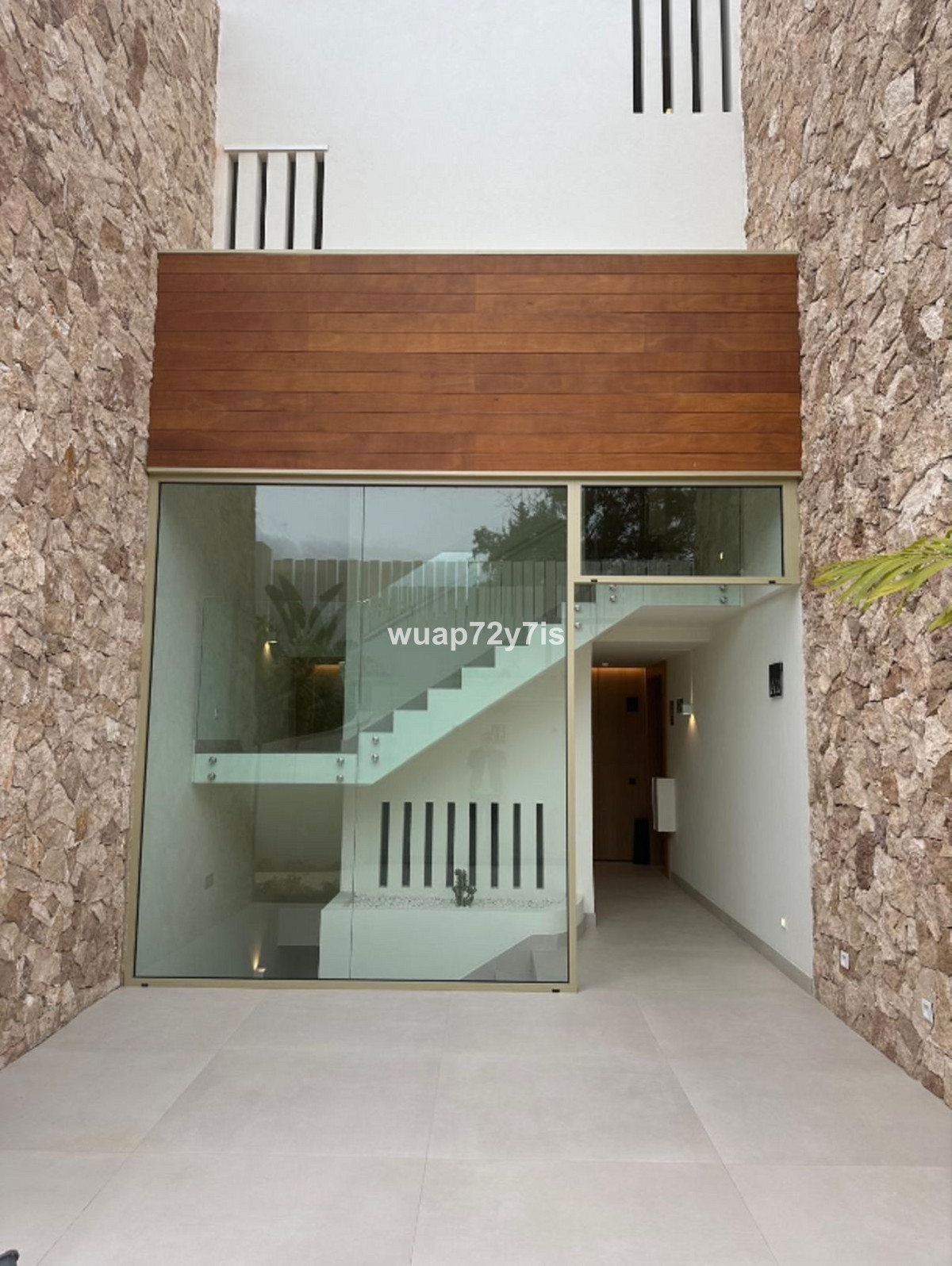 2 Bed Apartment for sale in The Golden Mile Costa Del Sol, Málaga, Spain