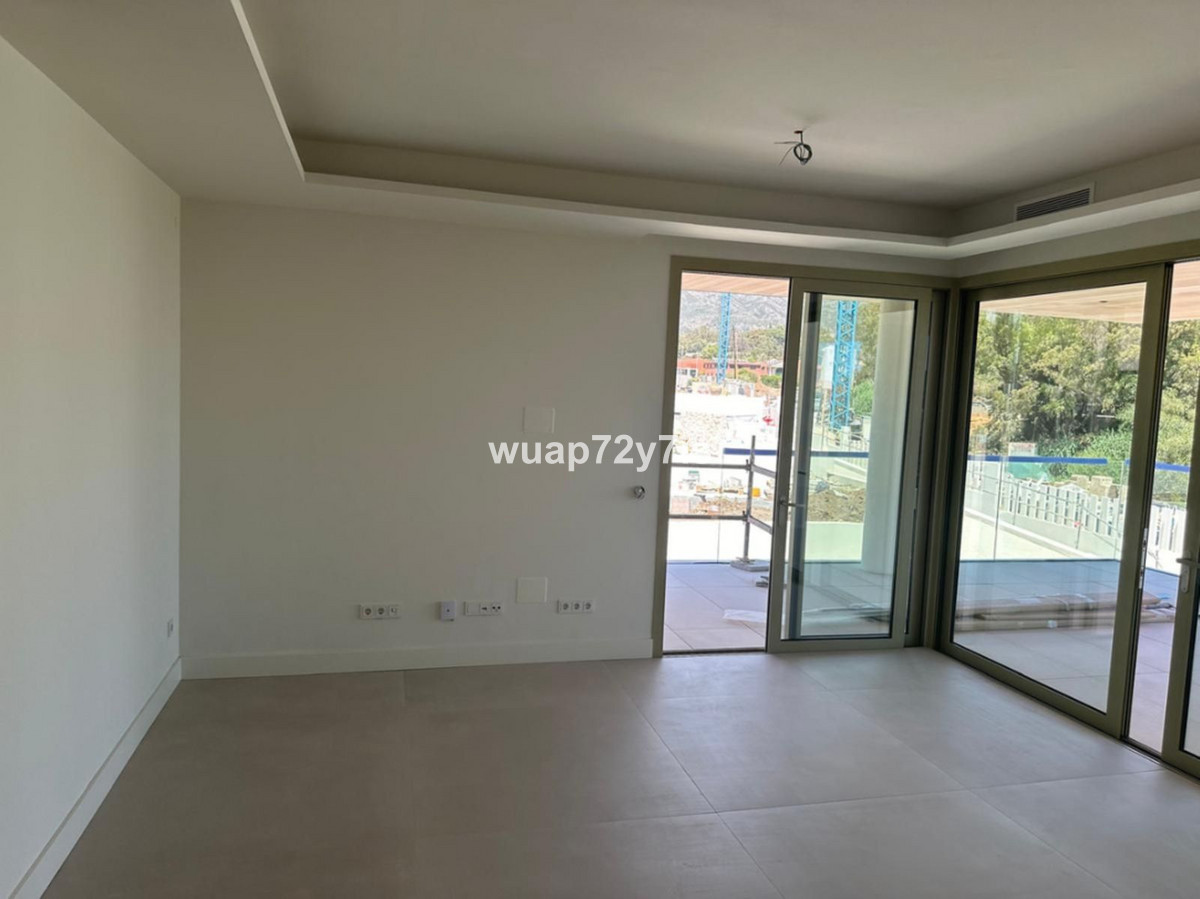 2 Bed Apartment for sale in The Golden Mile Costa Del Sol, Málaga, Spain