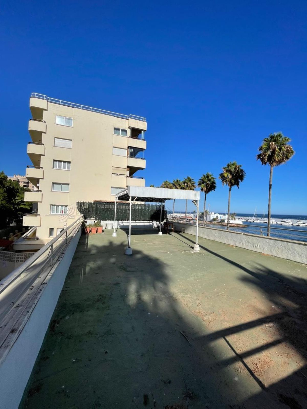 5 Bed Apartment for sale in Marbella Costa Del Sol, Málaga, Spain