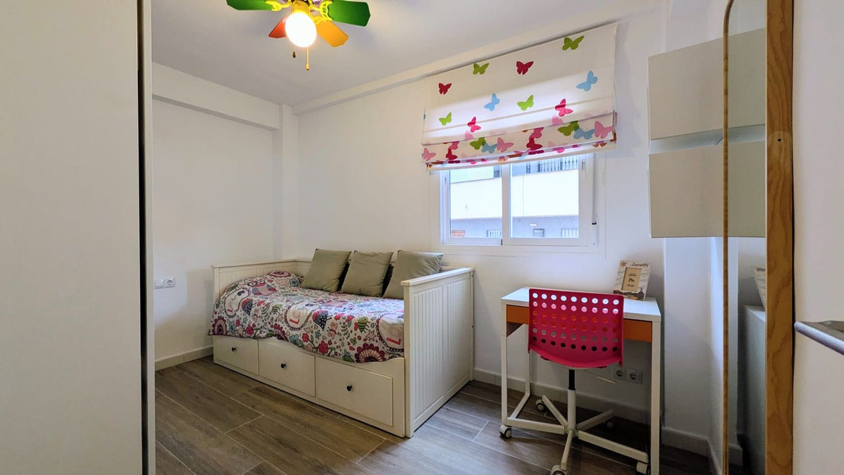 3 Bed Apartment for sale in Fuengirola Costa Del Sol, Málaga, Spain