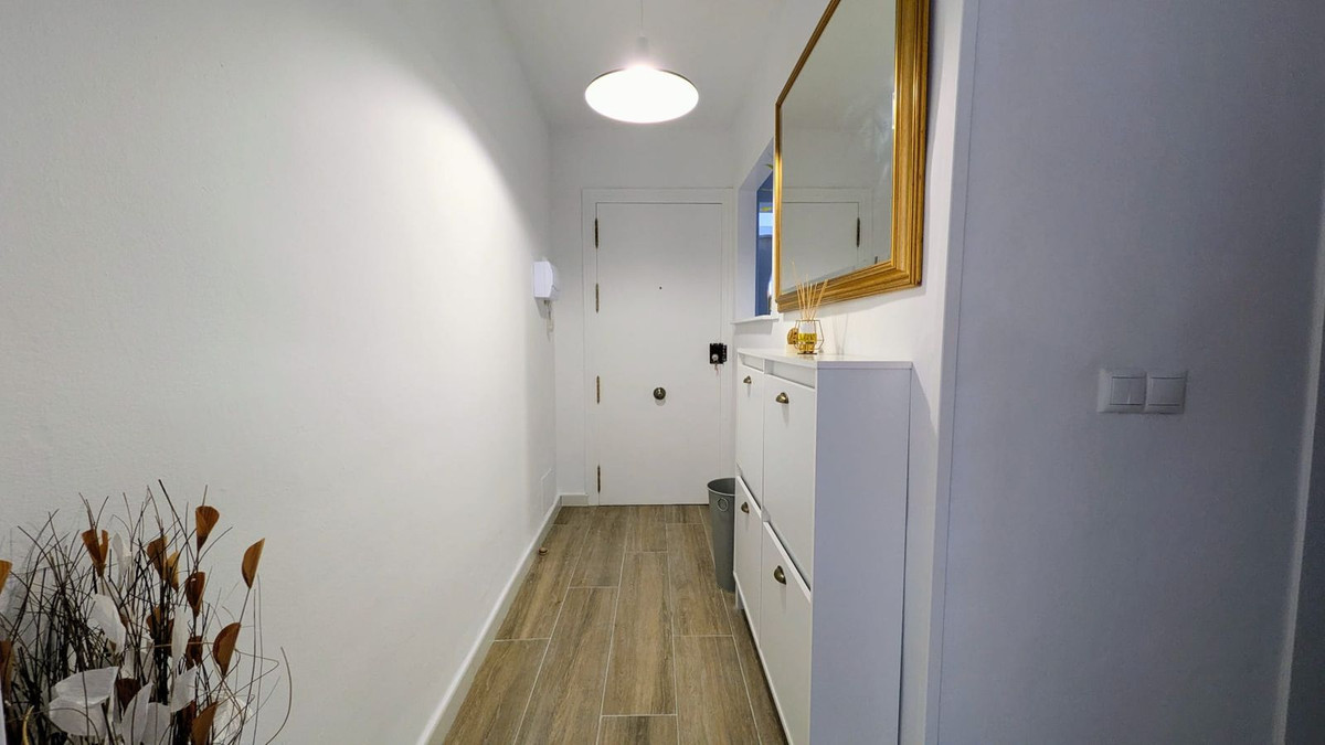 3 Bed Apartment for sale in Fuengirola Costa Del Sol, Málaga, Spain