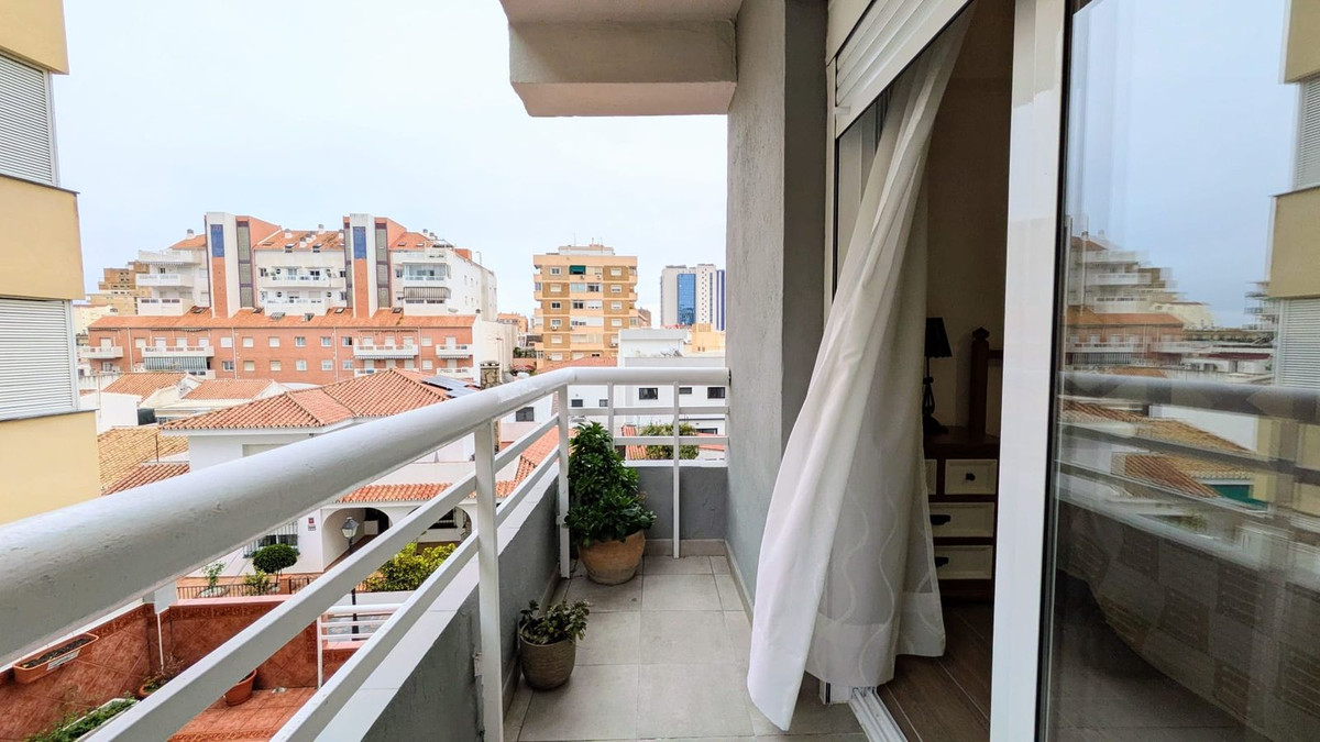 3 Bed Apartment for sale in Fuengirola Costa Del Sol, Málaga, Spain