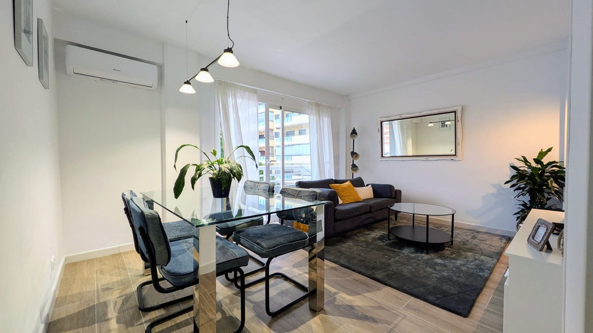 3 Bed Apartment for sale in Fuengirola Costa Del Sol, Málaga, Spain