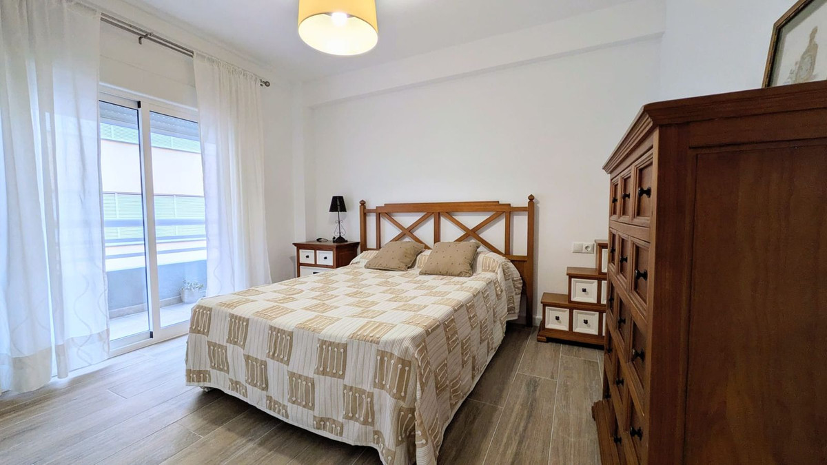 3 Bed Apartment for sale in Fuengirola Costa Del Sol, Málaga, Spain