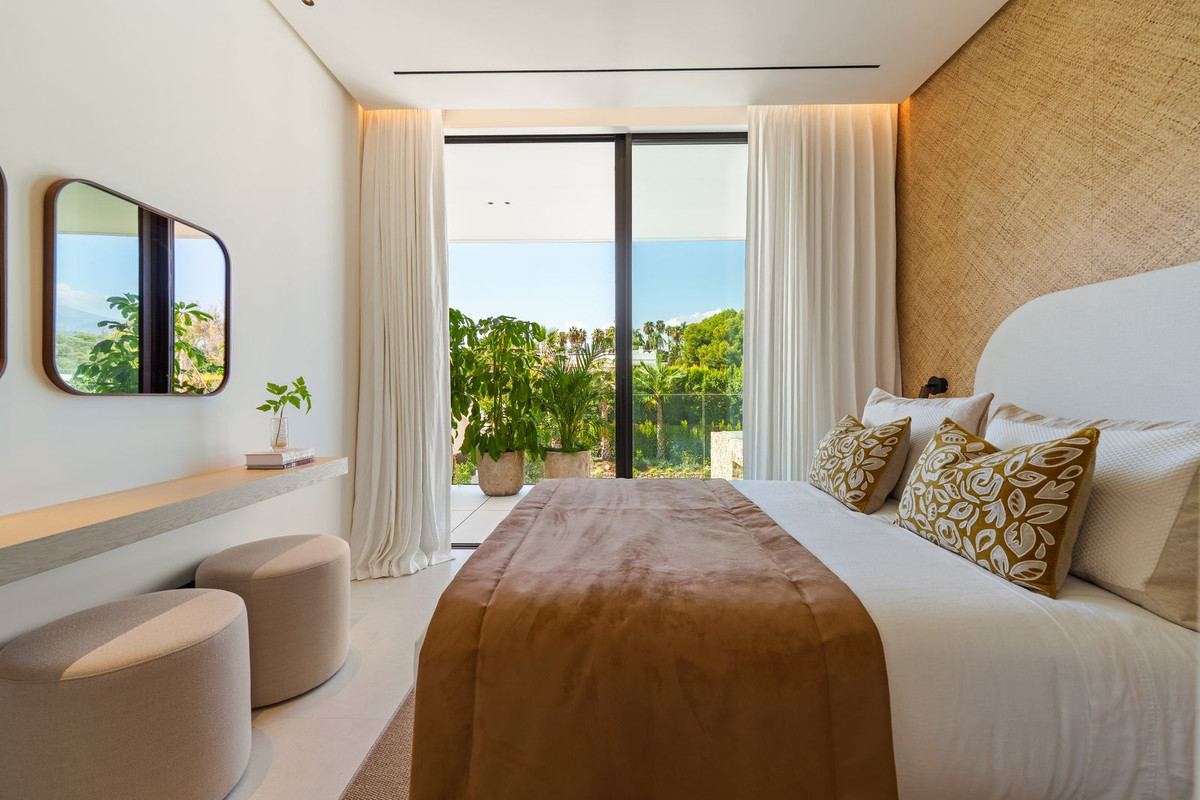 Se vende Villa - Chalet de 5 dormitorios en Costa Del Sol, Málaga, España