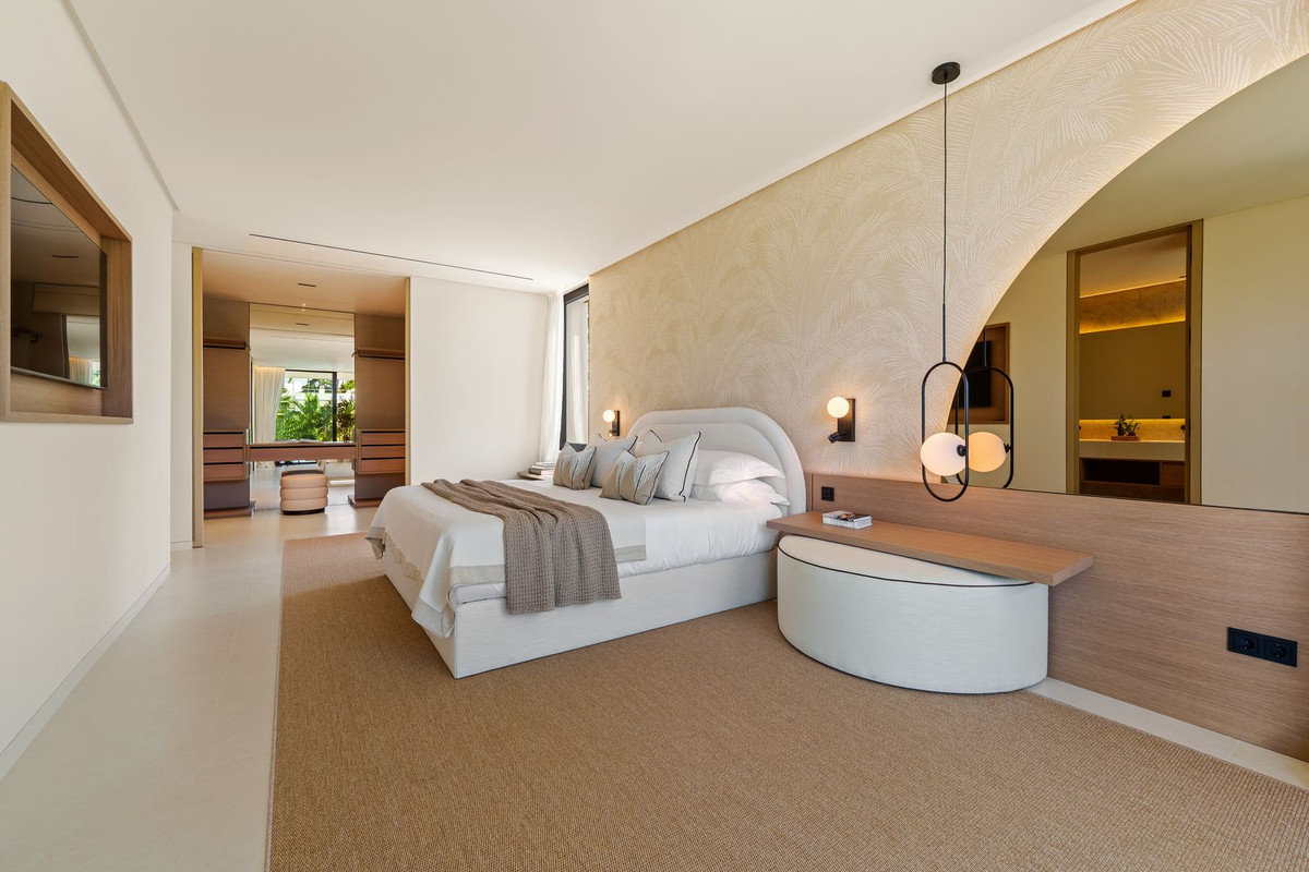 Se vende Villa - Chalet de 5 dormitorios en Costa Del Sol, Málaga, España