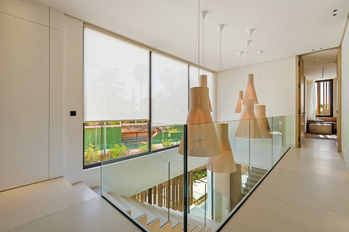 Se vende Villa - Chalet de 5 dormitorios en Costa Del Sol, Málaga, España