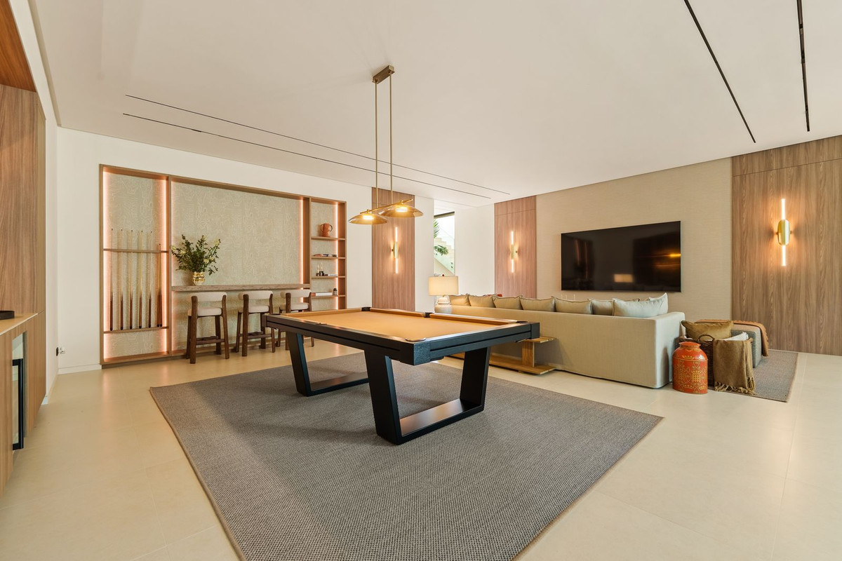 Se vende Villa - Chalet de 5 dormitorios en Costa Del Sol, Málaga, España