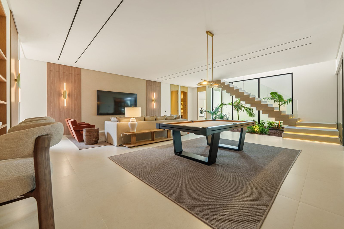 Se vende Villa - Chalet de 5 dormitorios en Costa Del Sol, Málaga, España