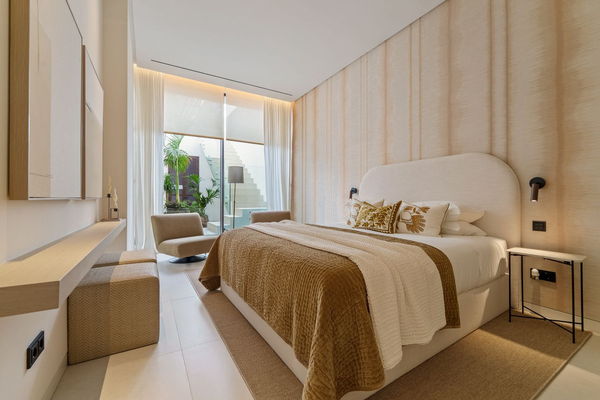 Se vende Villa - Chalet de 5 dormitorios en Costa Del Sol, Málaga, España