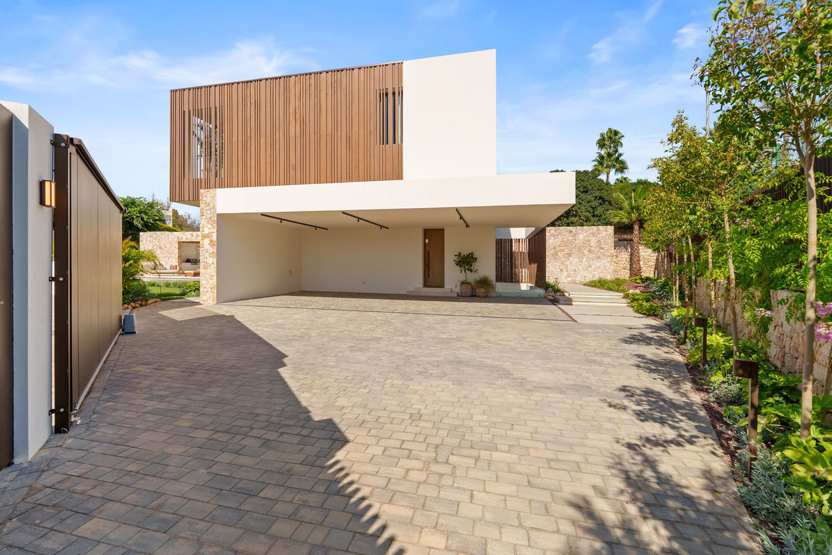Se vende Villa - Chalet de 5 dormitorios en Costa Del Sol, Málaga, España