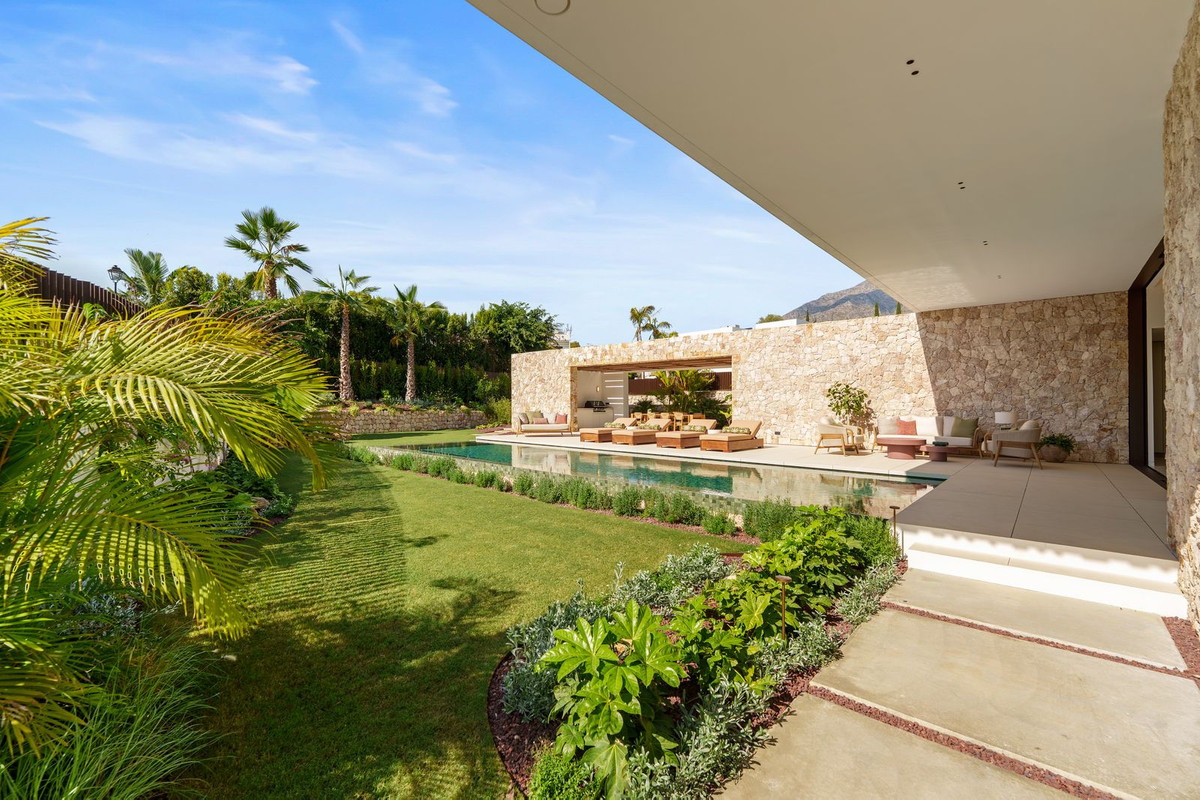 Se vende Villa - Chalet de 5 dormitorios en Costa Del Sol, Málaga, España