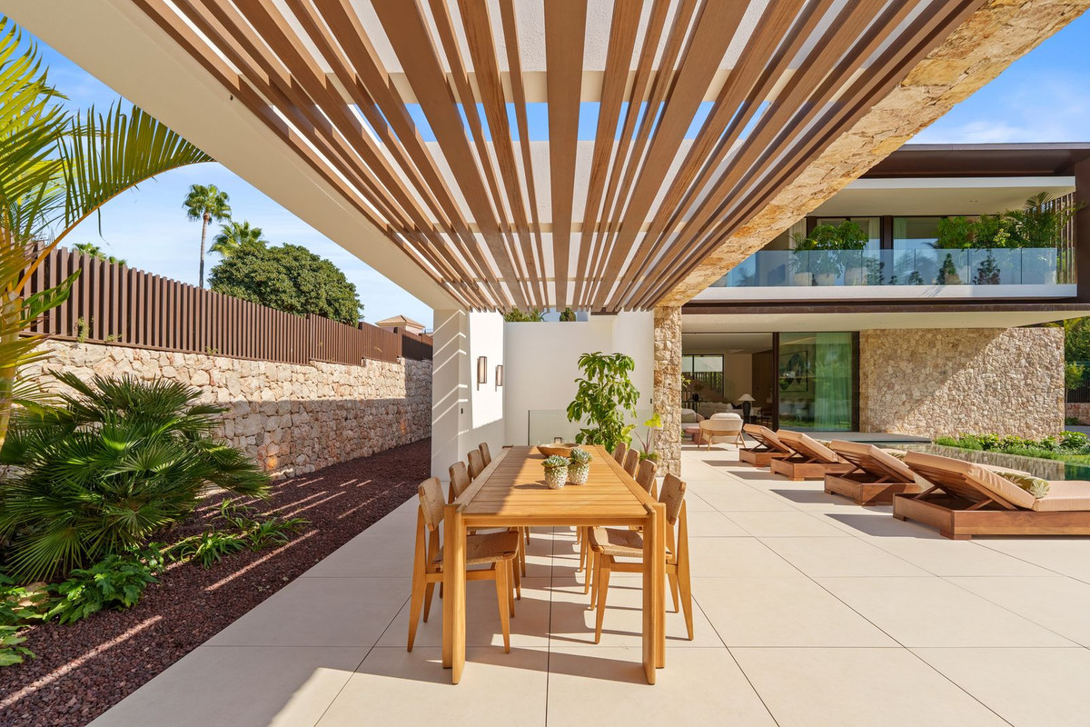 Se vende Villa - Chalet de 5 dormitorios en Costa Del Sol, Málaga, España