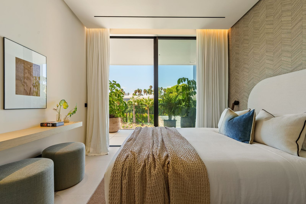 Se vende Villa - Chalet de 5 dormitorios en Costa Del Sol, Málaga, España