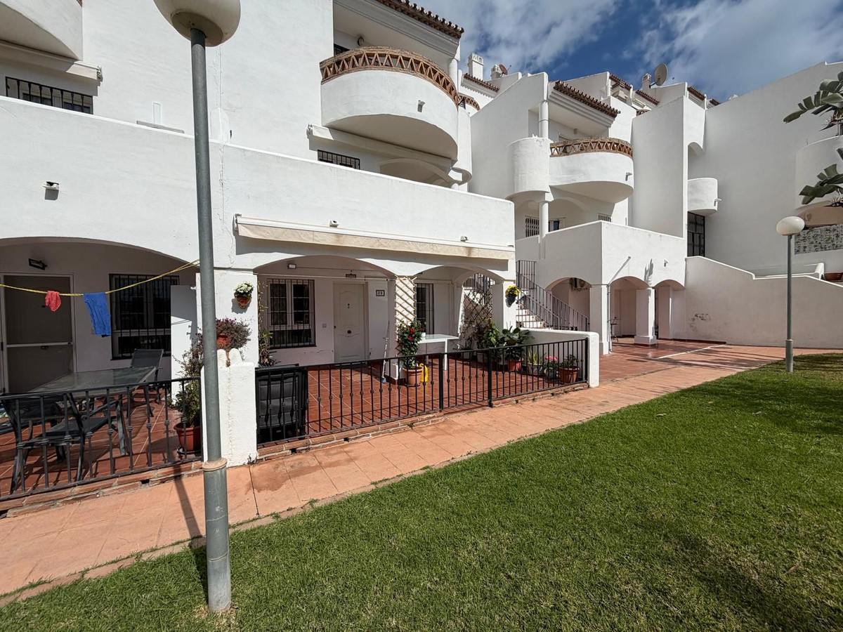 2 Bed Apartment for sale in Benalmadena Costa Del Sol, Málaga, Spain