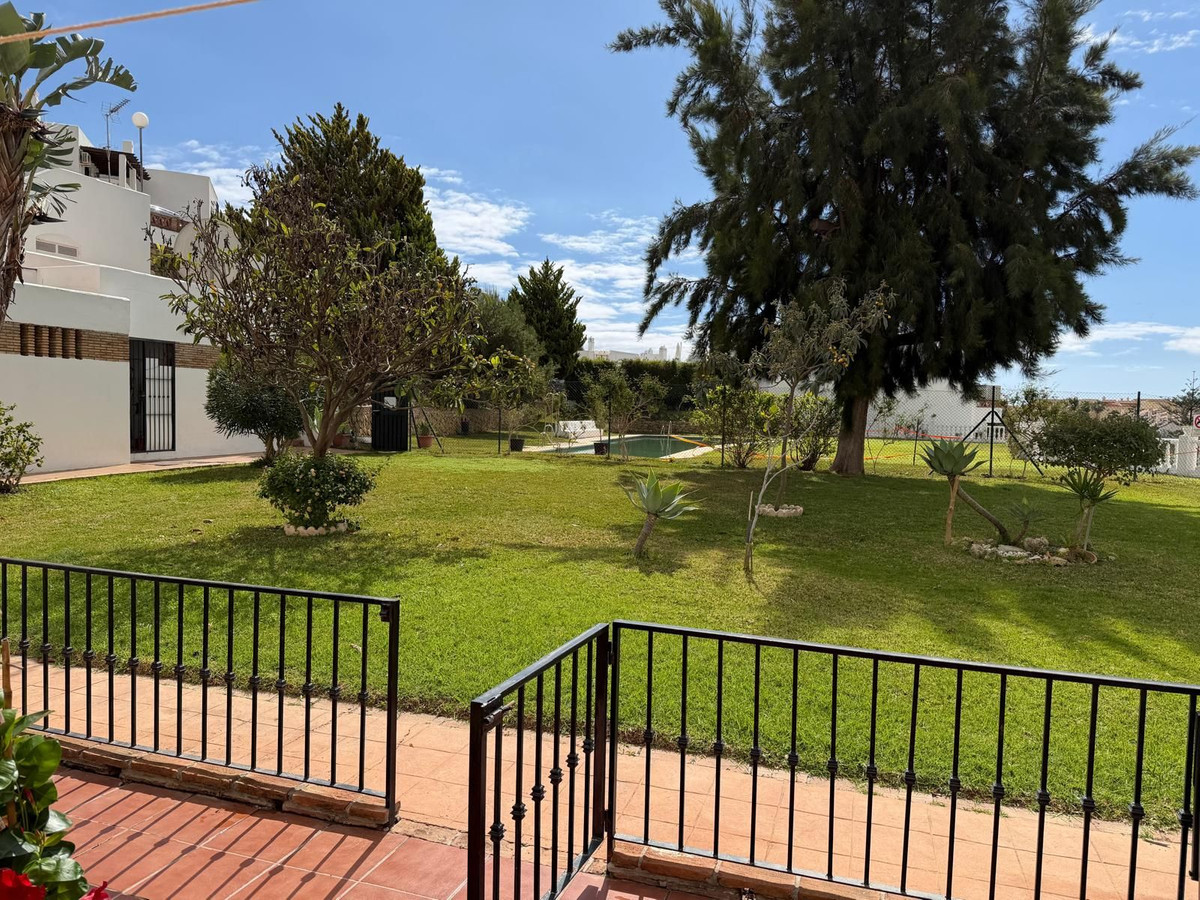 2 Bed Apartment for sale in Benalmadena Costa Del Sol, Málaga, Spain