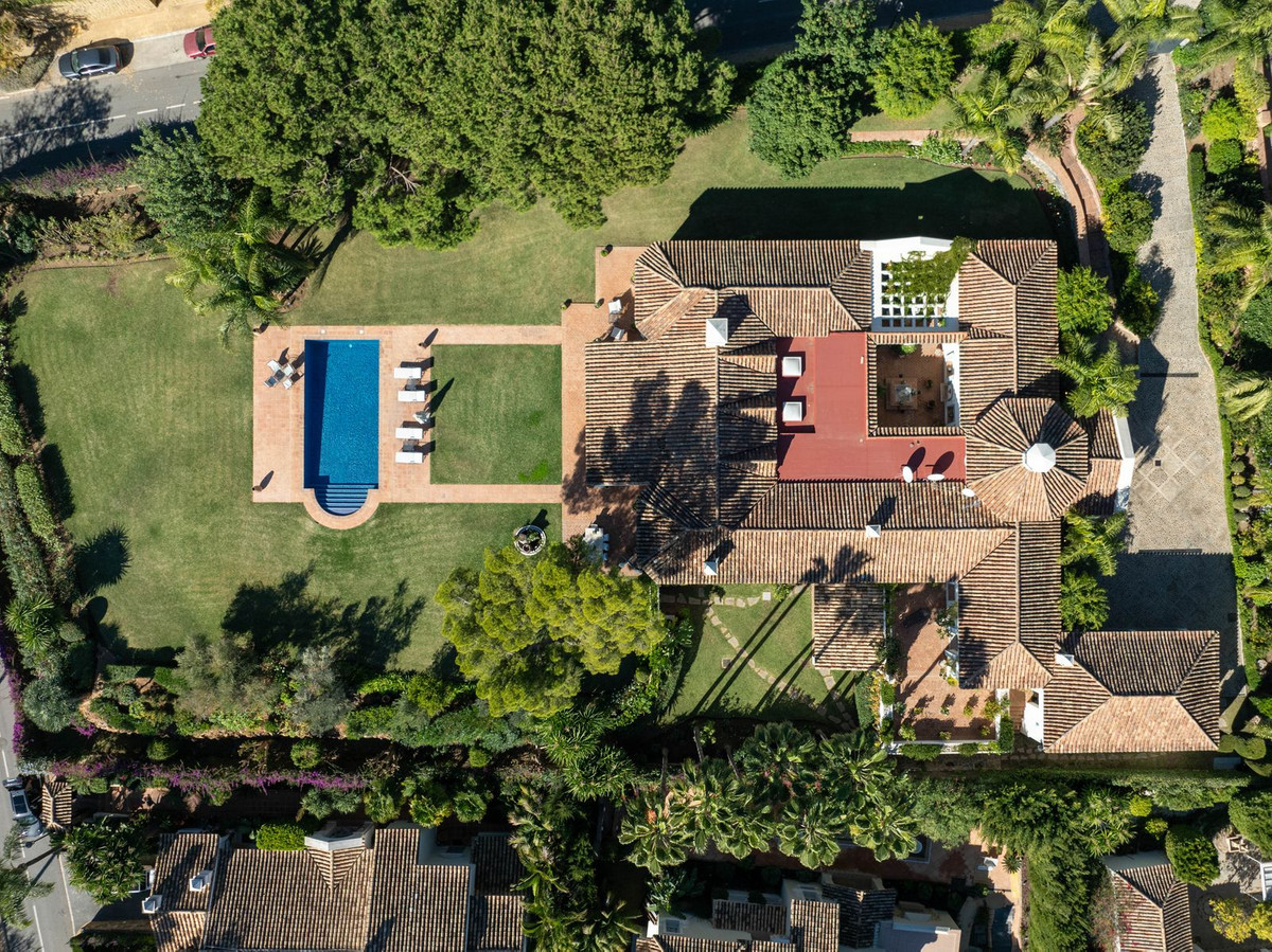 Se vende Villa - Chalet de 5 dormitorios en Costa Del Sol, Málaga, España