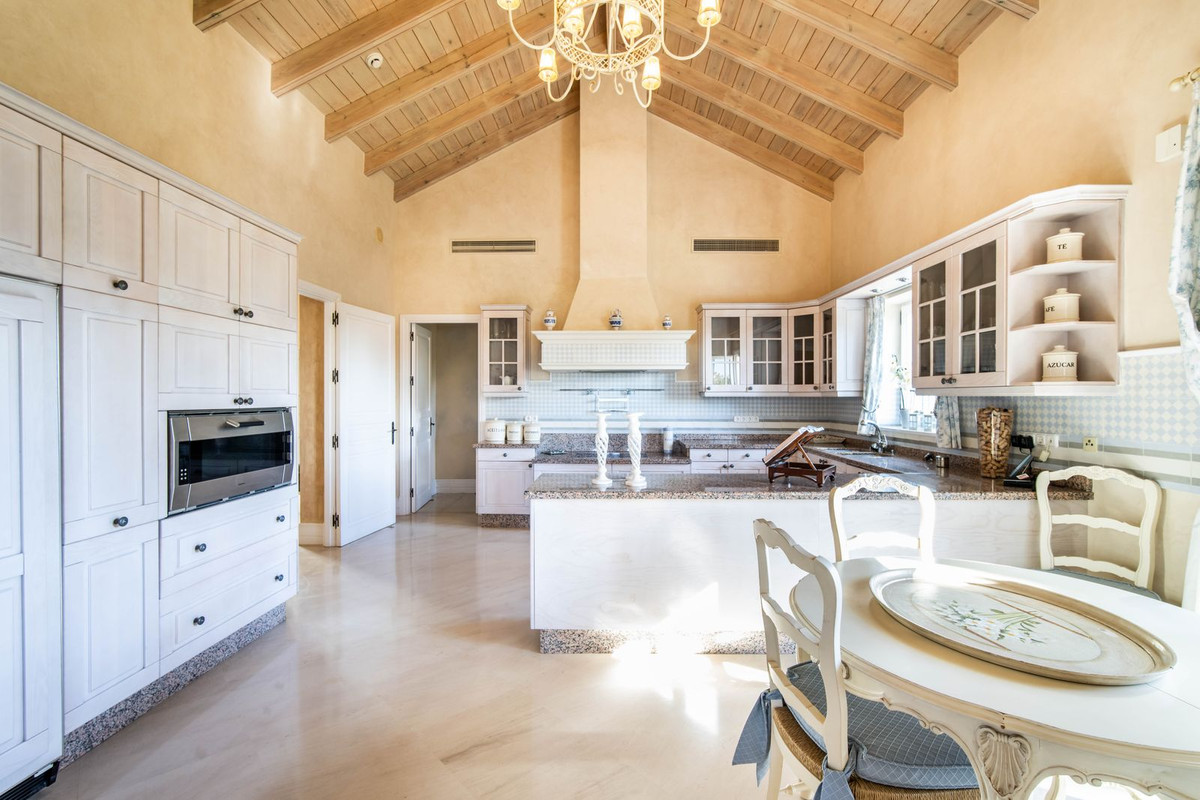 Se vende Villa - Chalet de 5 dormitorios en Costa Del Sol, Málaga, España