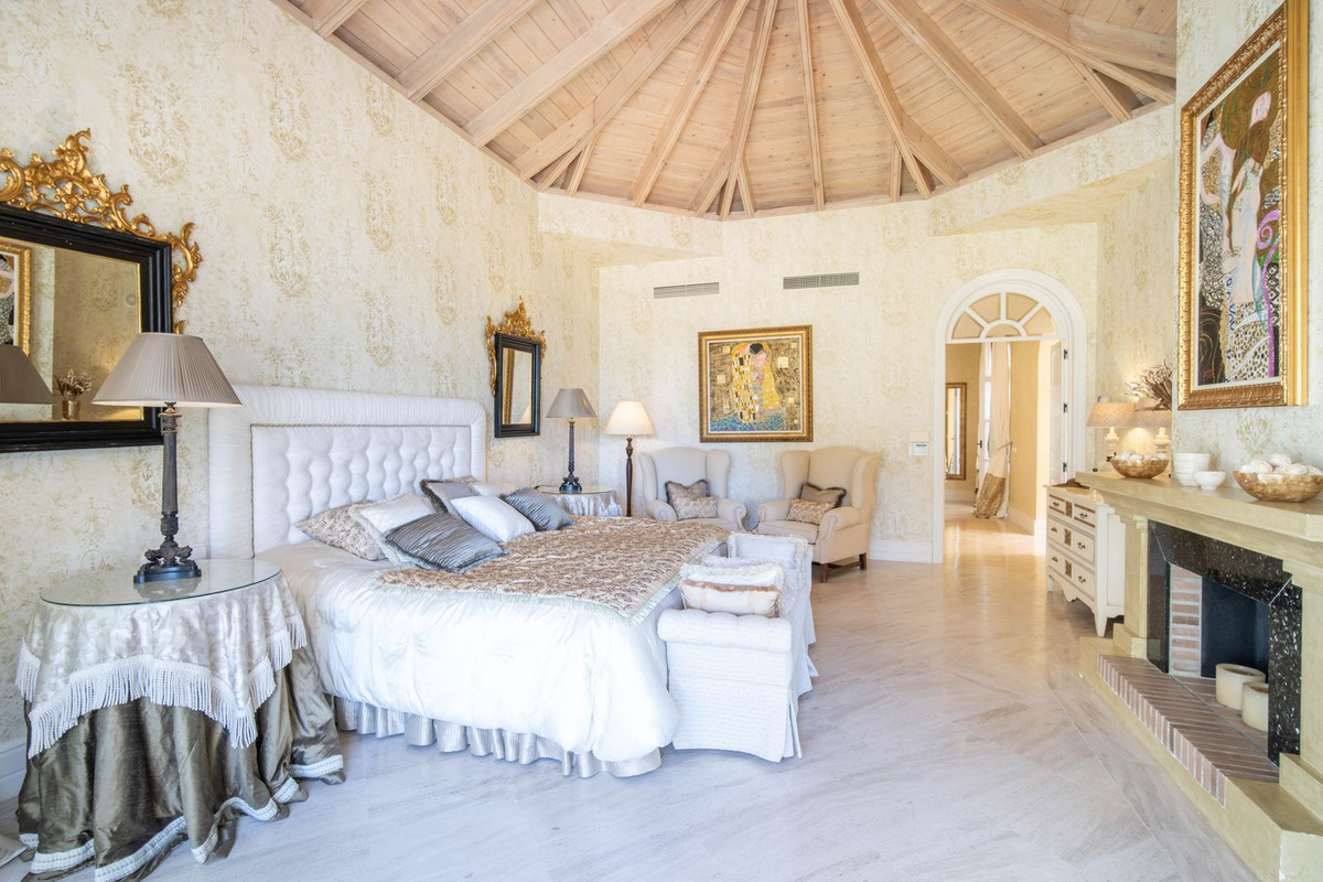 Se vende Villa - Chalet de 5 dormitorios en Costa Del Sol, Málaga, España
