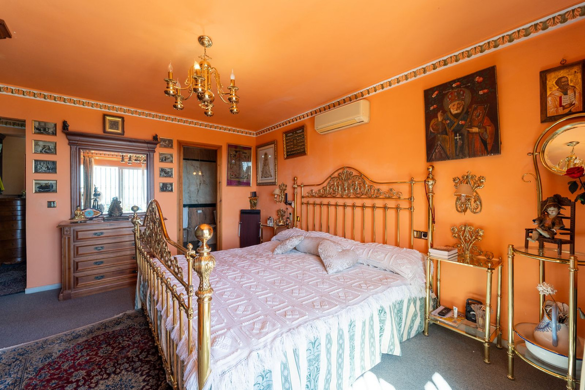 4 Bed Townhouse for sale in Torremuelle Costa Del Sol, Málaga, Spain