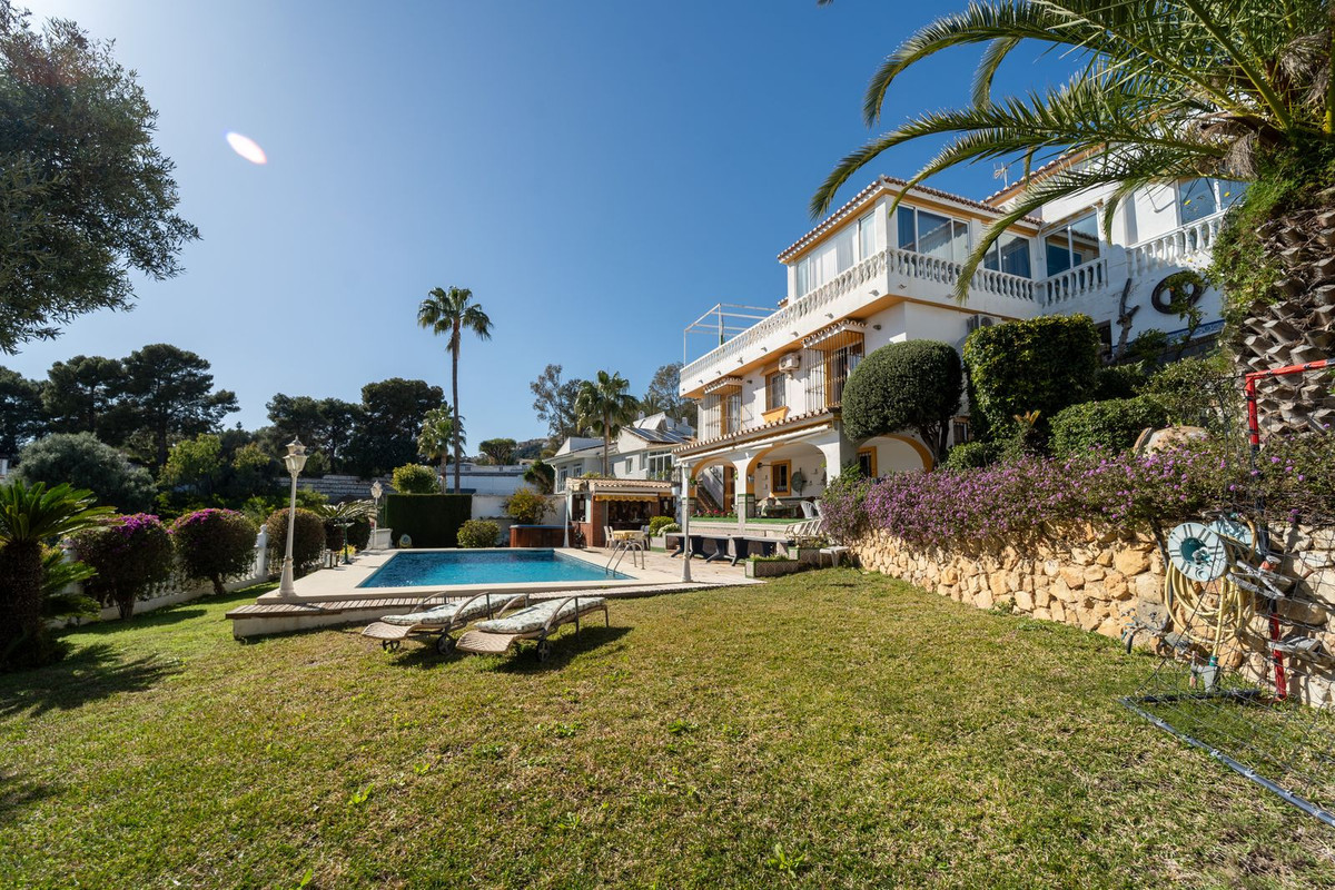 4 Bed Townhouse for sale in Torremuelle Costa Del Sol, Málaga, Spain