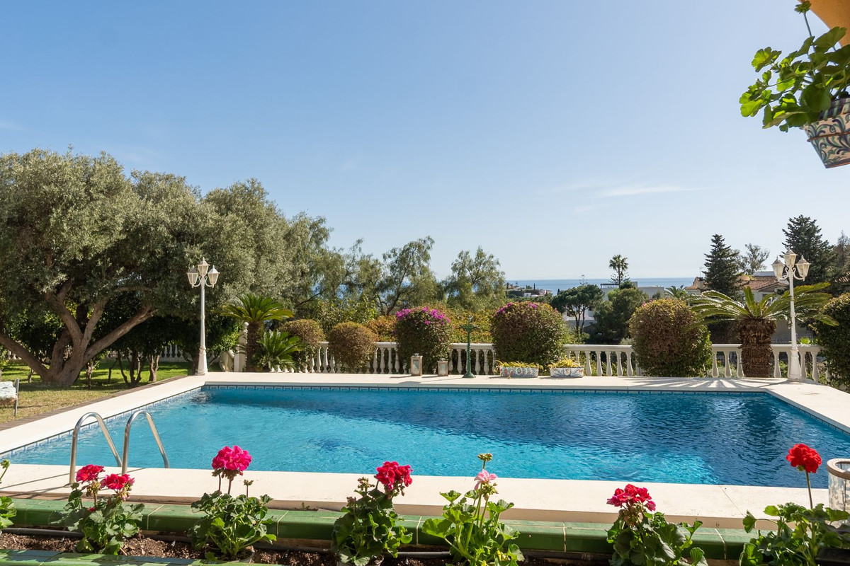 4 Bed Townhouse for sale in Torremuelle Costa Del Sol, Málaga, Spain