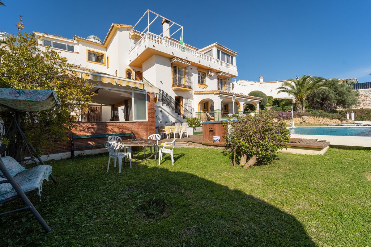 4 Bed Townhouse for sale in Torremuelle Costa Del Sol, Málaga, Spain