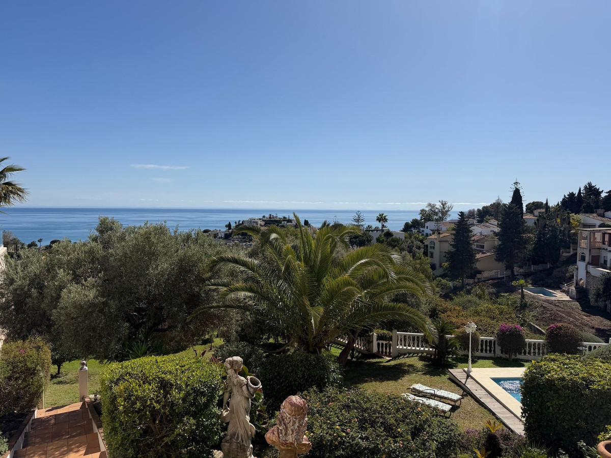 4 Bed Townhouse for sale in Torremuelle Costa Del Sol, Málaga, Spain