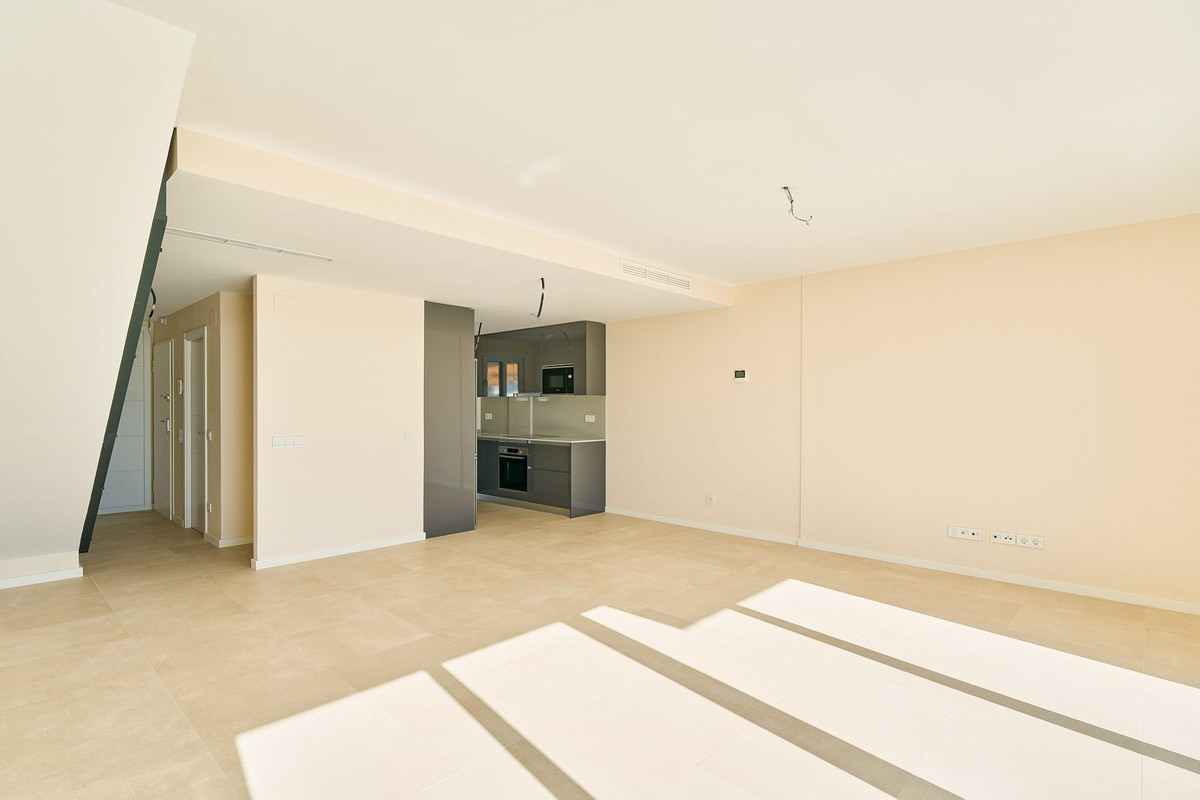 3 Bed Townhouse for sale in La Cala De Mijas Costa Del Sol, Málaga, Spain