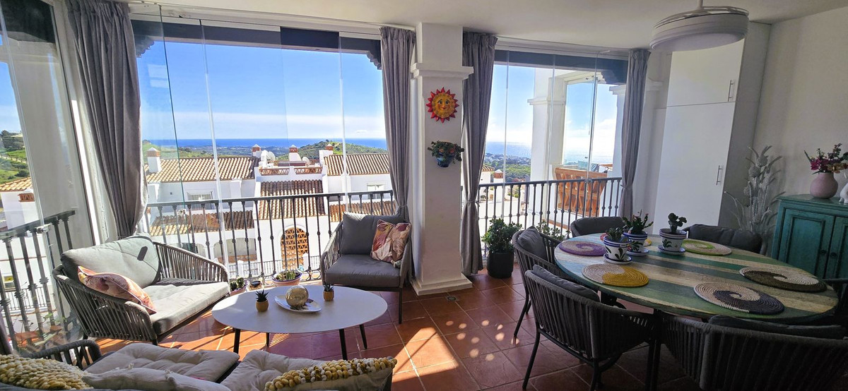 Se vende Apartamento Planta Media de 2 dormitorios en Costa Del Sol, Málaga, España