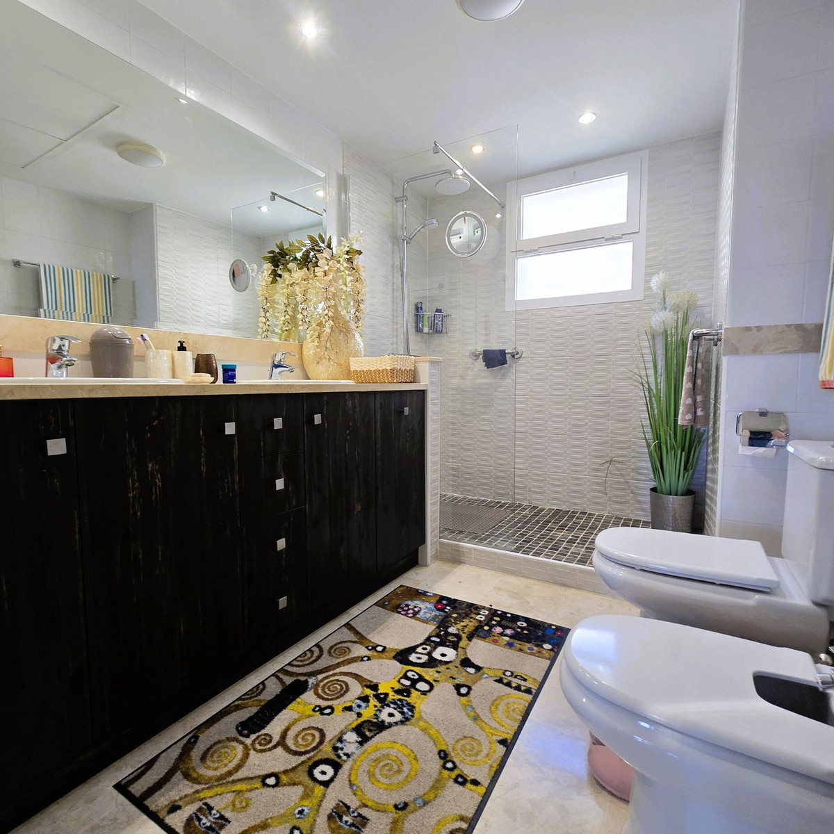 Se vende Apartamento Planta Media de 2 dormitorios en Costa Del Sol, Málaga, España