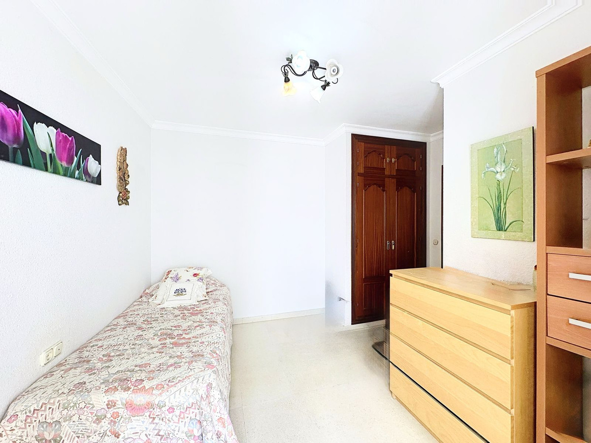 3 Bed Apartment for sale in Estepona Costa Del Sol, Málaga, Spain