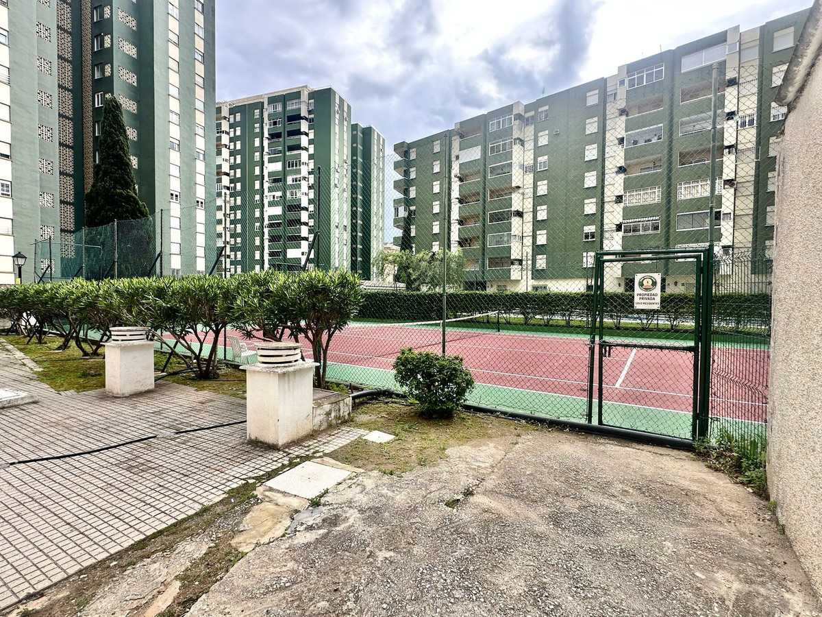 3 Bed Apartment for sale in Los Boliches Costa Del Sol, Málaga, Spain