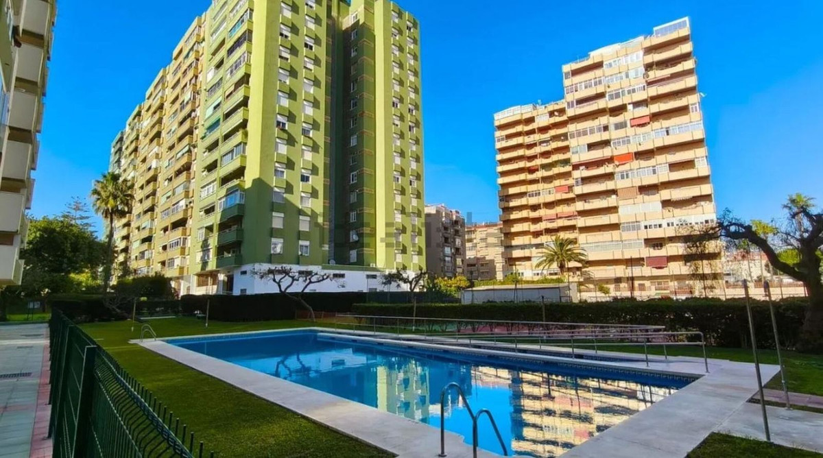 3 Bed Apartment for sale in Los Boliches Costa Del Sol, Málaga, Spain