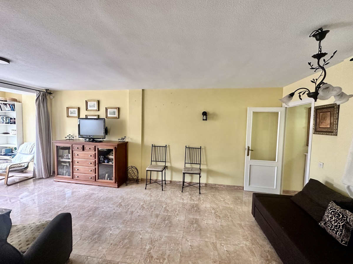 3 Bed Apartment for sale in Los Boliches Costa Del Sol, Málaga, Spain