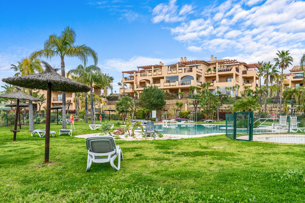 3 Bed Apartment for sale in Benahavís Costa Del Sol, Málaga, Spain